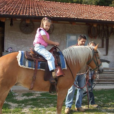 Agritur Le Pergole Villa Lagarina Exterior foto